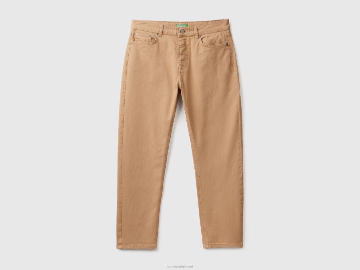 pantalones carrot fit NHBF4671 beige hombres Benetton