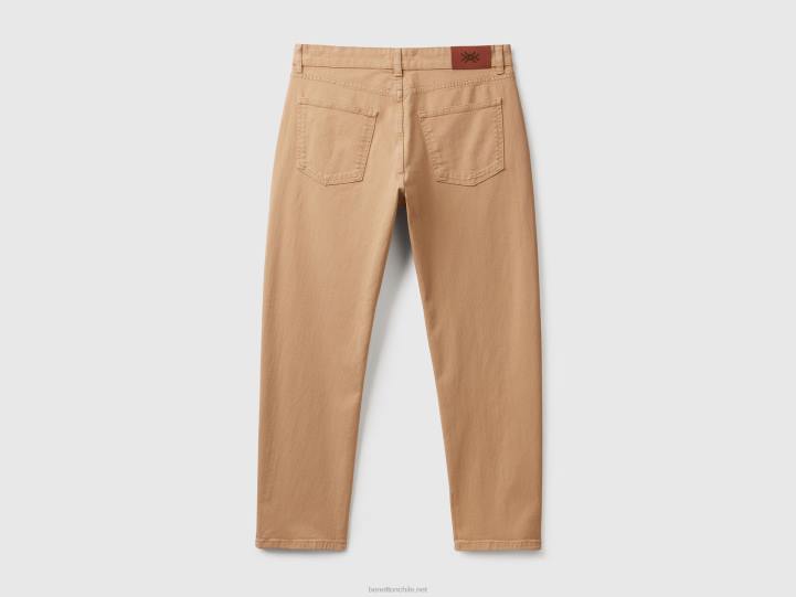 pantalones carrot fit NHBF4671 beige hombres Benetton