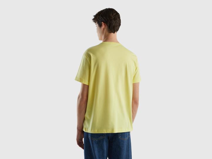 camiseta con foto impresa NHBF4471 amarillo hombres Benetton