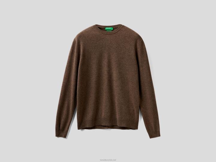suéter marrón con cuello redondo en pura lana merino NHBF1179 marrón hombres Benetton