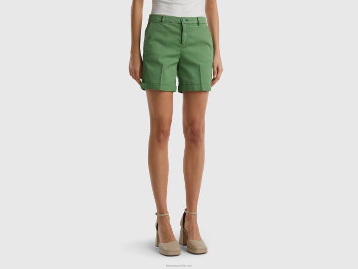 bermudas de algodón elástico NHBF576 verde mujer Benetton