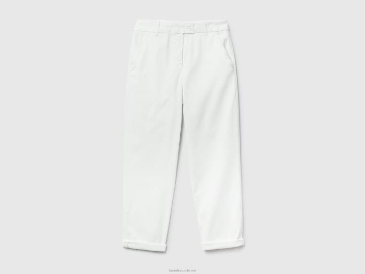 pantalones chinos de algodón elástico NHBF4060 Blanco crema mujer Benetton