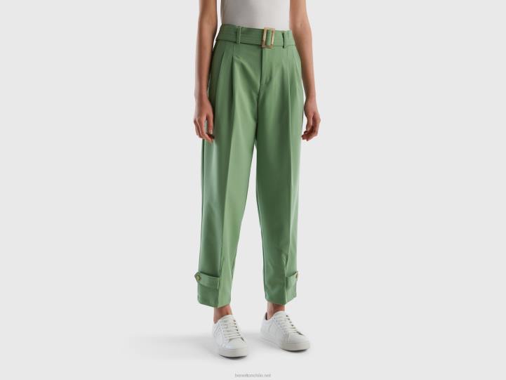 pantalones de tiro alto con cinturón NHBF598 verde mujer Benetton