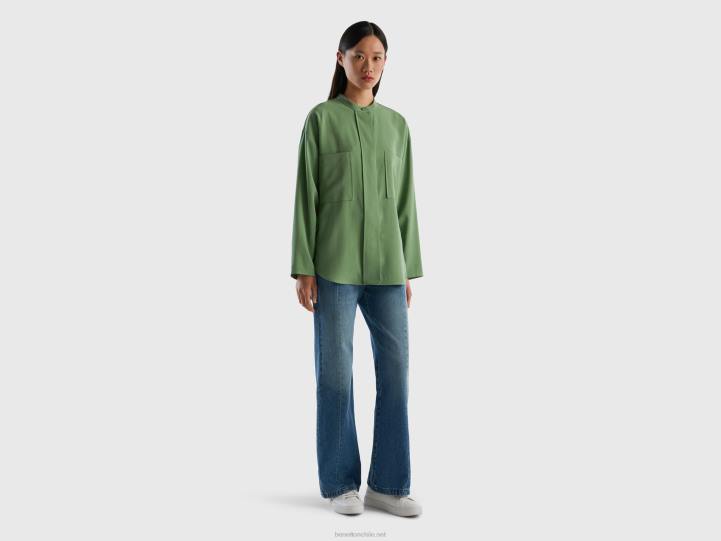 camisa confort fit con bolsillos NHBF495 verde mujer Benetton