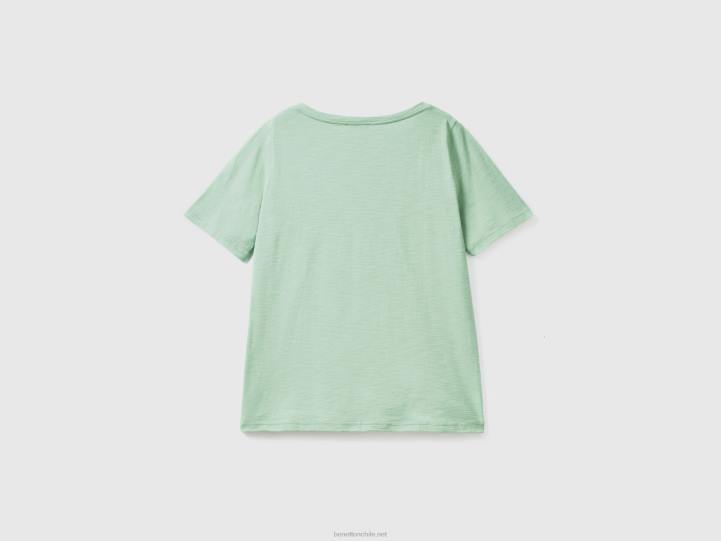 camiseta con cuello de pico en algodón flameado NHBF3871 verde mujer Benetton