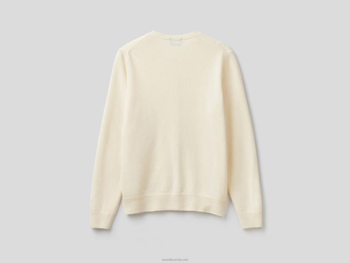 Cárdigan color crema con cuello redondo de pura lana merino NHBF3685 Blanco crema mujer Benetton