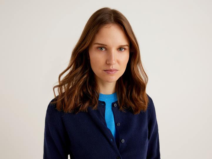 cárdigan de cuello redondo azul oscuro en pura lana merino NHBF169 azul oscuro mujer Benetton