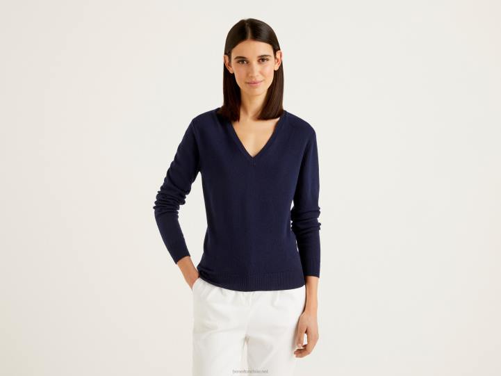 jersey azul oscuro con cuello de pico en pura lana merino NHBF3622 azul oscuro mujer Benetton
