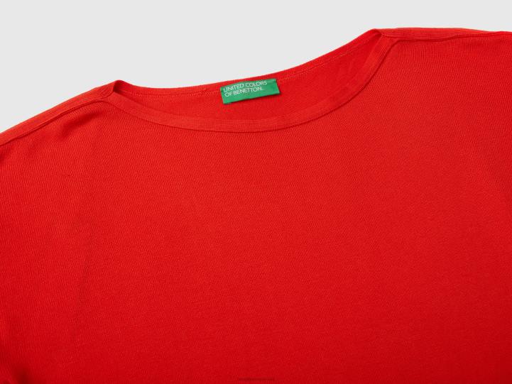 suéter con cuello barco NHBF85 rojo mujer Benetton