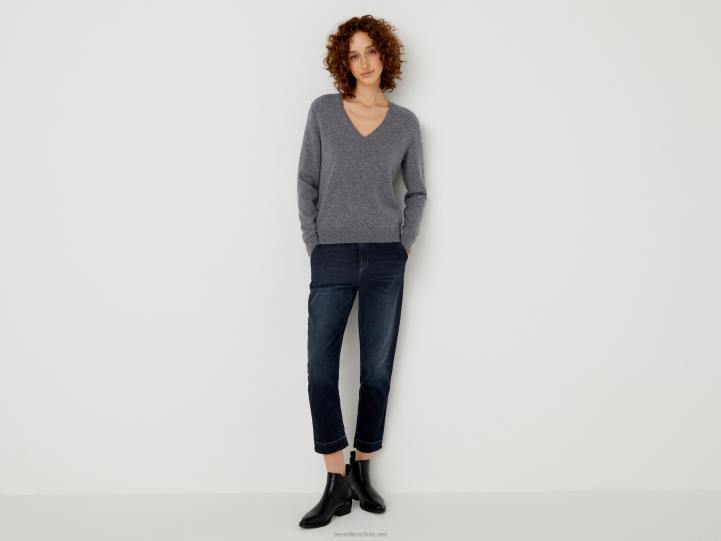 suéter gris con cuello de pico en pura lana merino NHBF3696 gris mujer Benetton