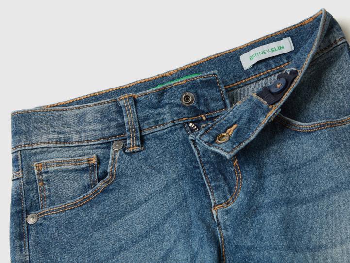jeans ajustados con cinco bolsillos NHBF5481 azul niños Benetton