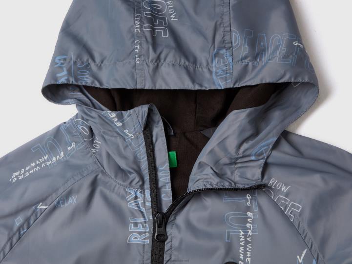 chamarra estampada "rain defender" NHBF4761 gris niños Benetton