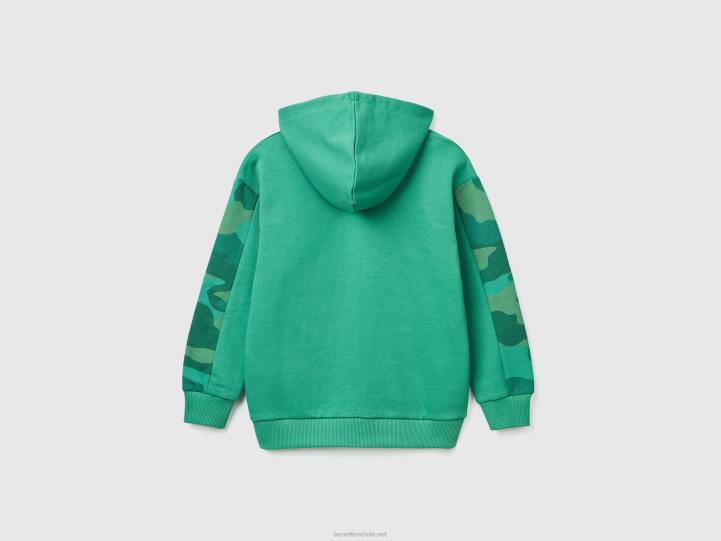 sudadera con capucha y mangas de camuflaje NHBF1837 verde oscuro niños Benetton