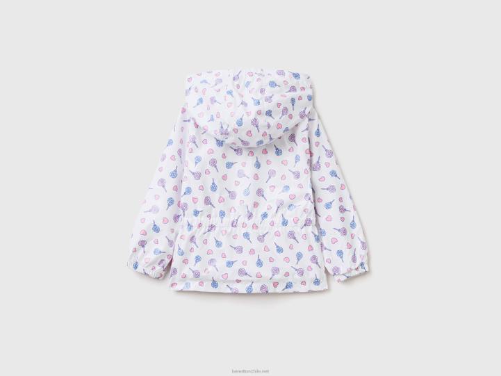 chamarra estampada "rain defender" NHBF5546 blanco niños Benetton