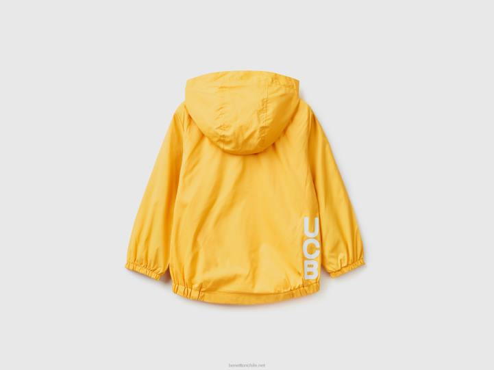 chaqueta ligera con capucha NHBF2110 amarillo niños Benetton