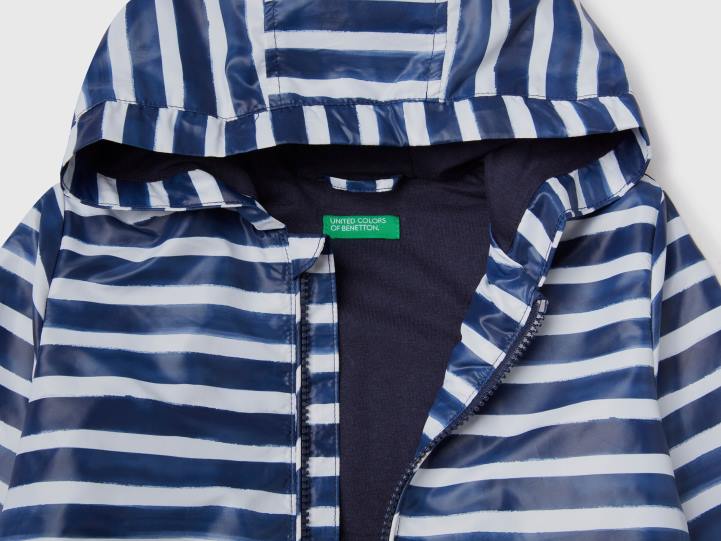 chaqueta ligera con capucha NHBF2114 azul niños Benetton