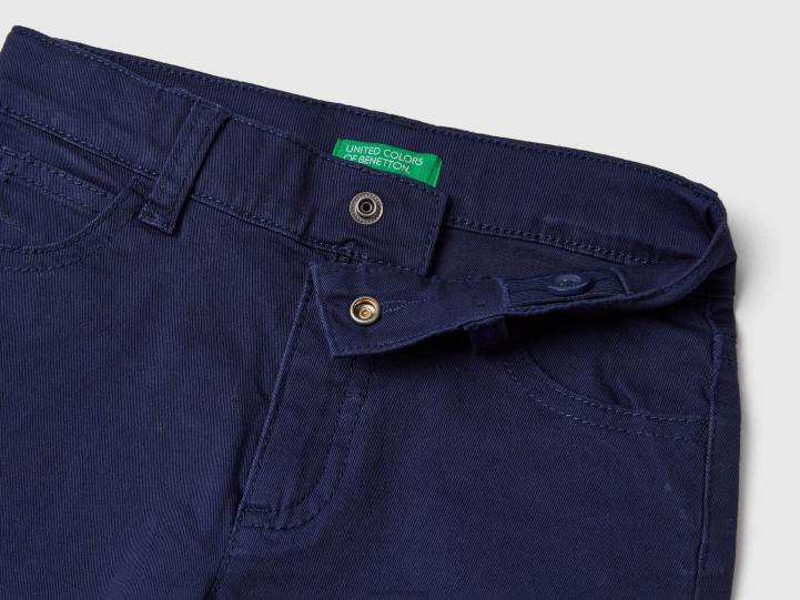 pantalones slim con cinco bolsillos NHBF2382 azul oscuro niños Benetton