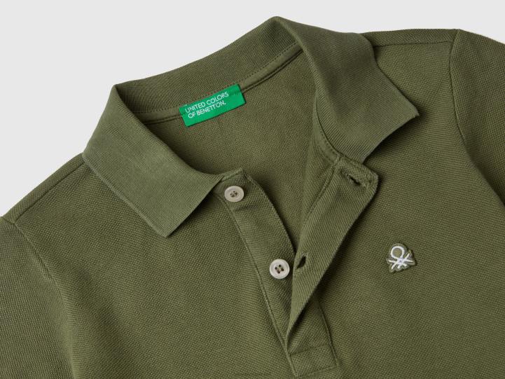 polo de manga corta en algodón orgánico NHBF5138 verde militar niños Benetton