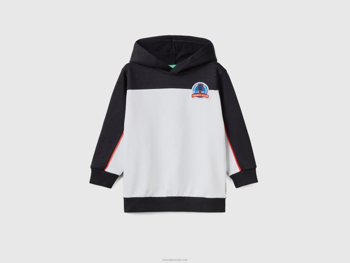 sudadera con capucha en tejido técnico NHBF5108 negro niños Benetton