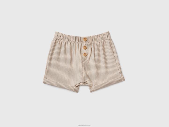 pantalones cortos a rayas NHBF5914 beige niños Benetton