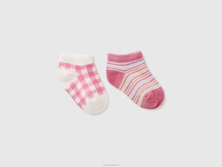 dos calcetines cortos de jacquard NHBF3305 rosa niños Benetton