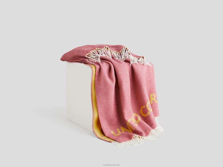 manta deshilachada con logo NHBF6018 rosaBenetton